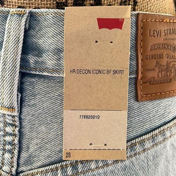 NWT Levi’s High Rise Decon Iconic BF Skirt - Picture 12 of 13